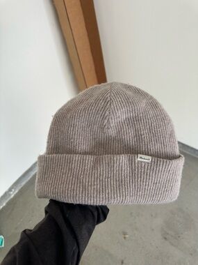 Madewell Ribbed Knit Beanie in Taupe Gray